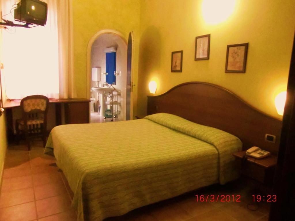 Hotel Cavour Werona Pokój zdjęcie