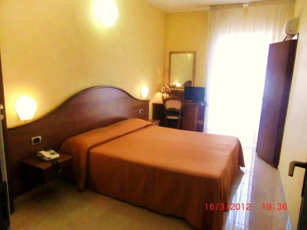Hotel Cavour Werona Zewnętrze zdjęcie