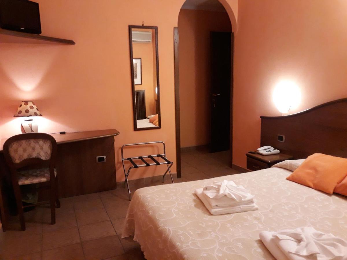 Hotel Cavour Werona Zewnętrze zdjęcie
