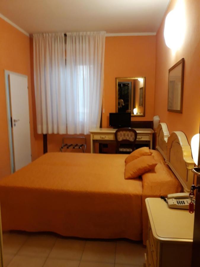Hotel Cavour Werona Zewnętrze zdjęcie